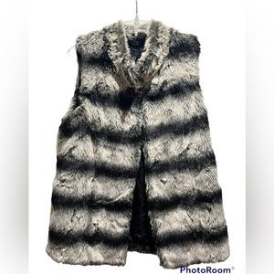 Rachel Zoe faux fur striped vest size M
